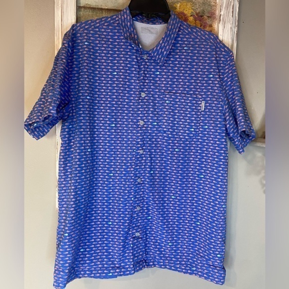 Columbia PFG Men Sz Medium Vented Button Up All Over Print  Fishing Casual Shirt